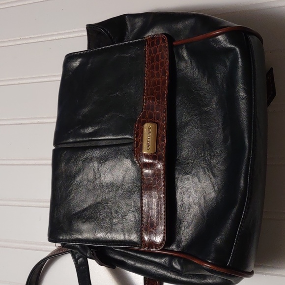Carryland Bags Carryland Vintage Black Crossbody Bag Poshmark